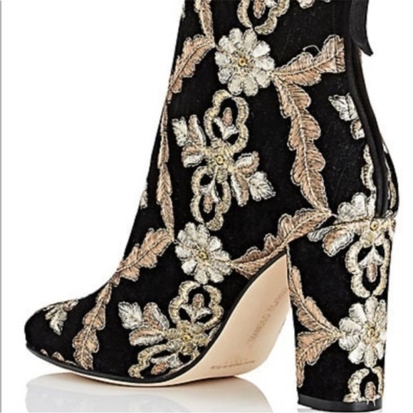 New! Manolo Blahnik Isola Black embroidered velvet bootie boots size 36.5 6.5 - Picture 7 of 15